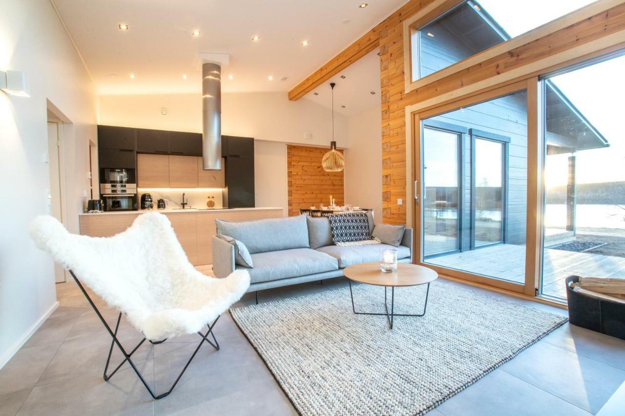 Riverside Luxury Suites Rovaniemi Esterno foto