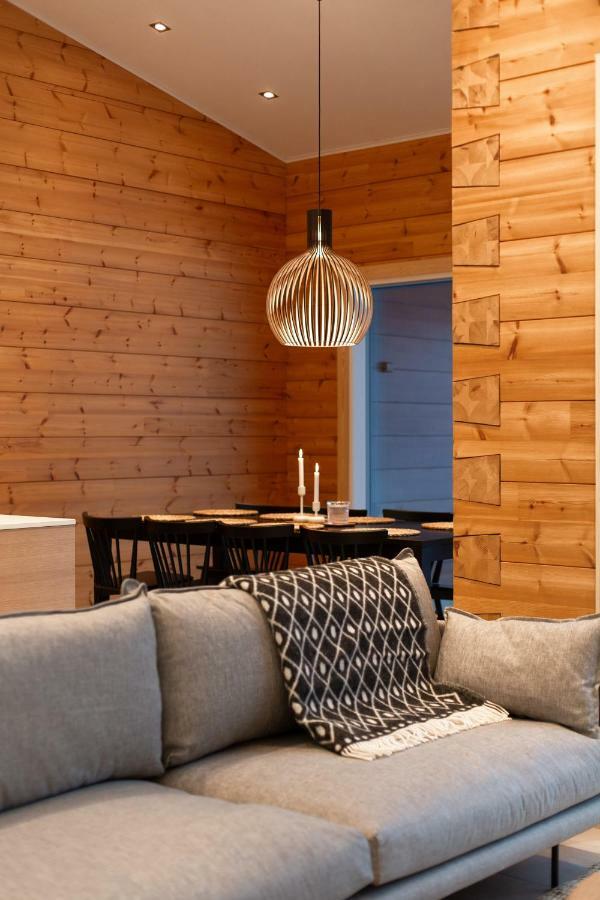 Riverside Luxury Suites Rovaniemi Esterno foto