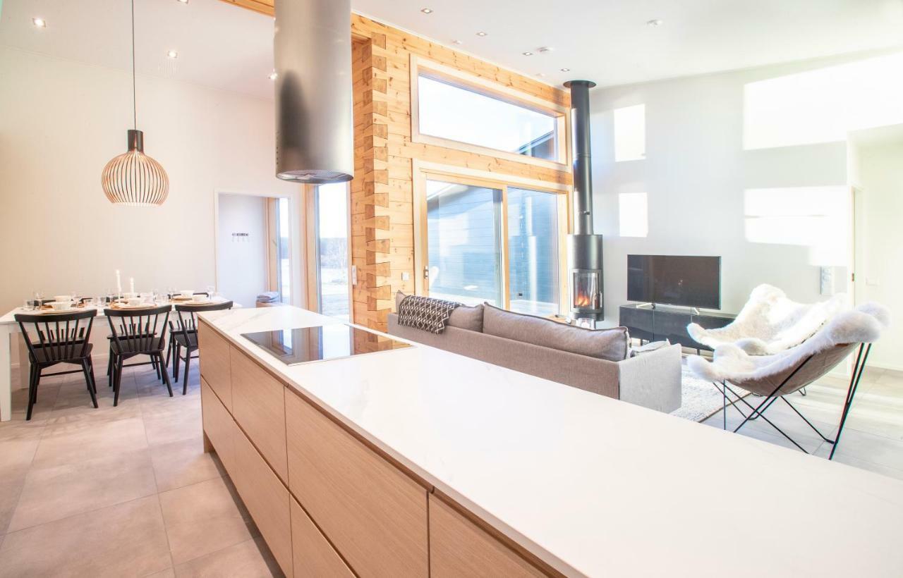 Riverside Luxury Suites Rovaniemi Esterno foto