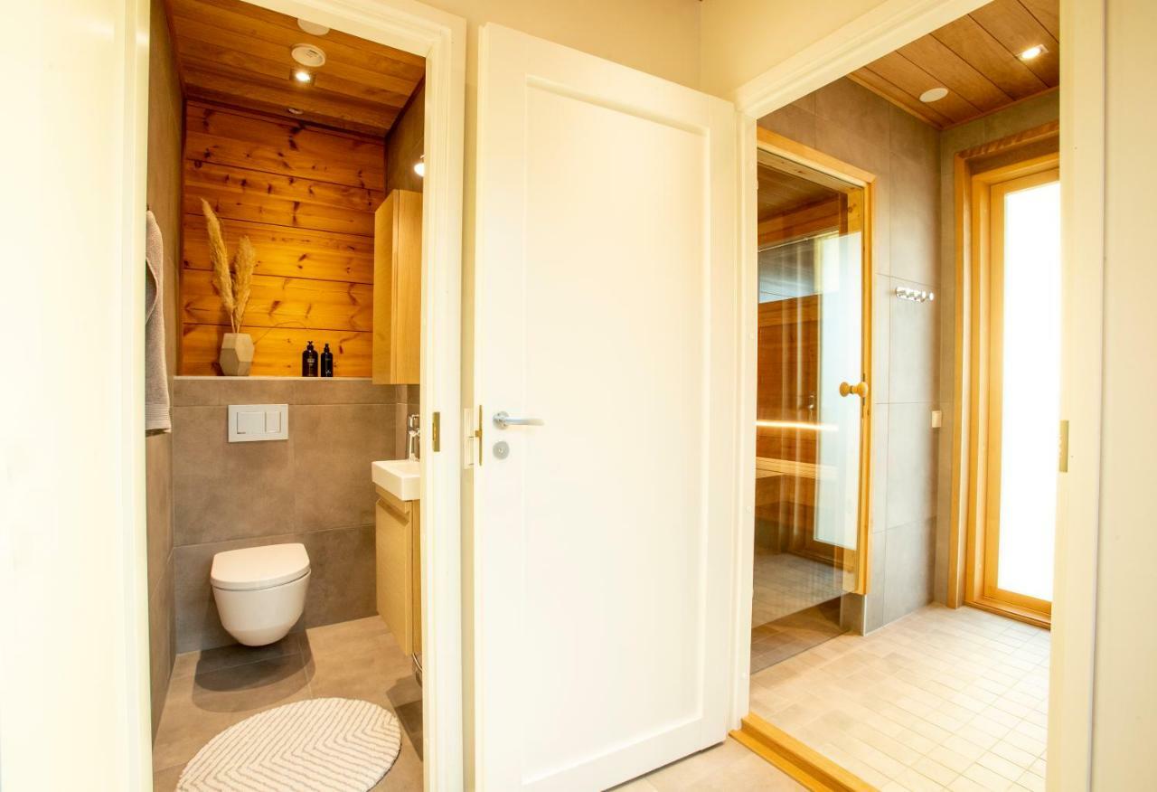 Riverside Luxury Suites Rovaniemi Esterno foto